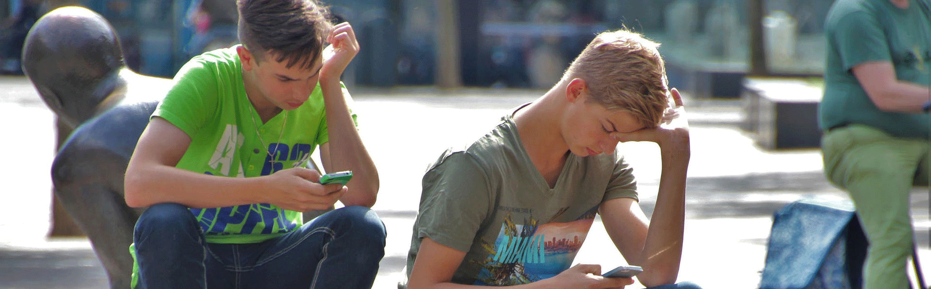 Ungdomar som använder appar
